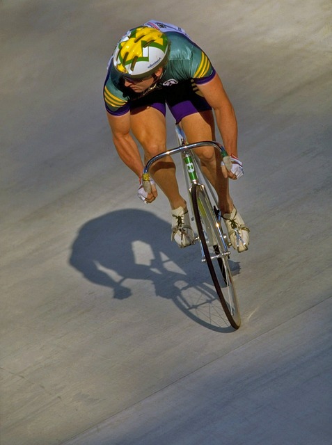 防守中也不 防守中也不